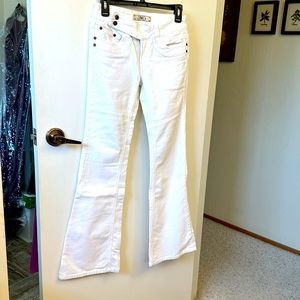 White pants with 4 % spandex
